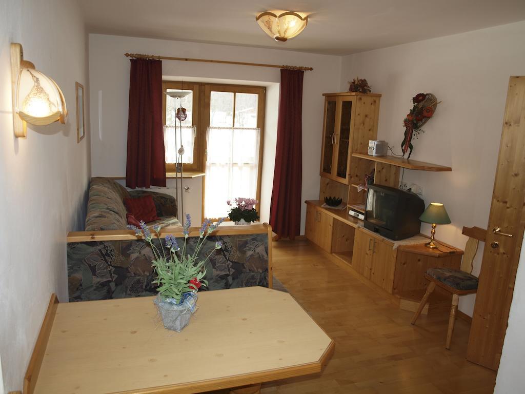 Urblhof Apartamento Leutasch Quarto foto